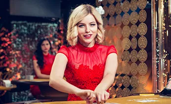 Người chia bài trực tiếp tại sòng bạc luck8